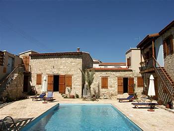 Apartment Porfyrios